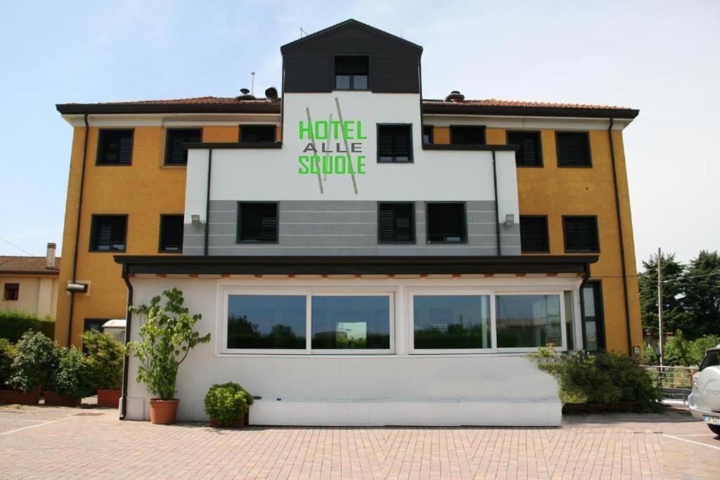 Otel Alle Scuole New